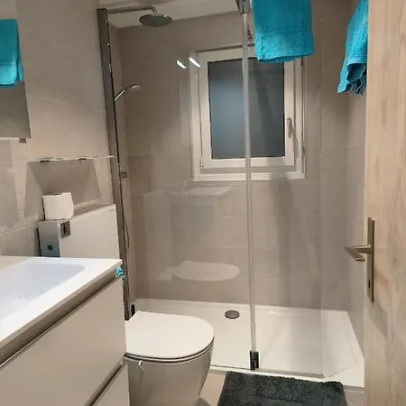 Schoene Und Moderne Apartamento
