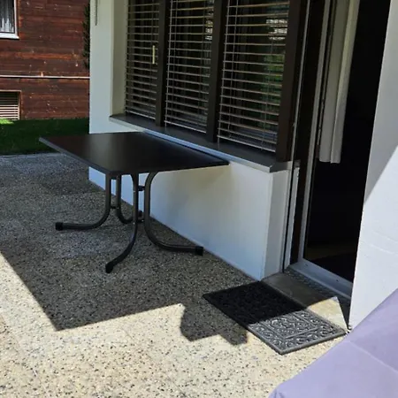 Schoene Und Moderne *